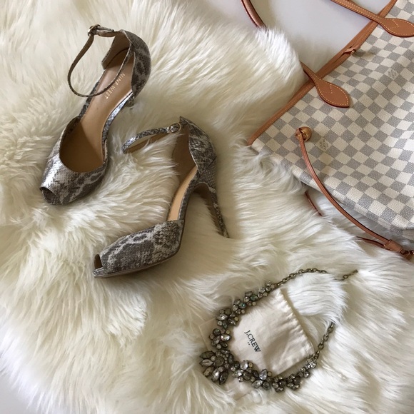 Nine West Shoes - Nine West snakeskin heels